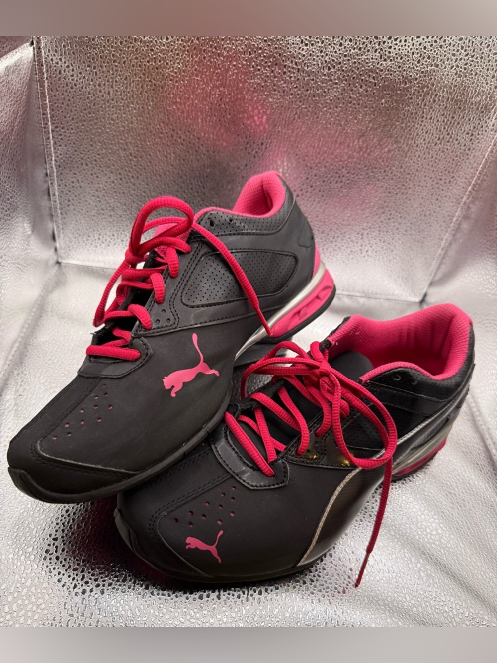 PUMA Tazon 6 FM Women's Shoes Black Hot Pink Size 9 LIKE NEW